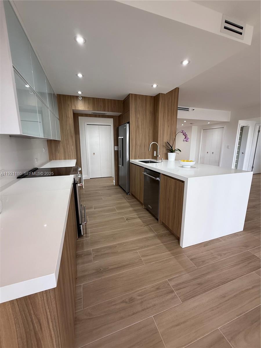 Photo of 20191 Country Club Dr  #504, Aventura, Florida, 33180 - 