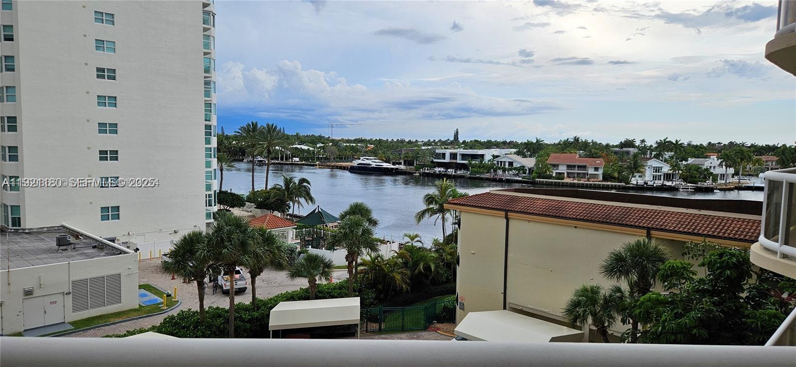 Photo of 20191 Country Club Dr  #504, Aventura, Florida, 33180 - 