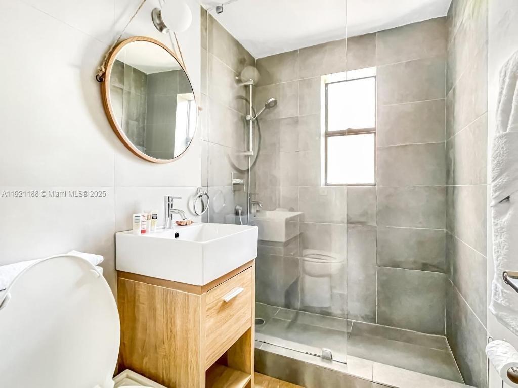 Ver detalles / sq. ft. $ 2025-11-25 0 foto