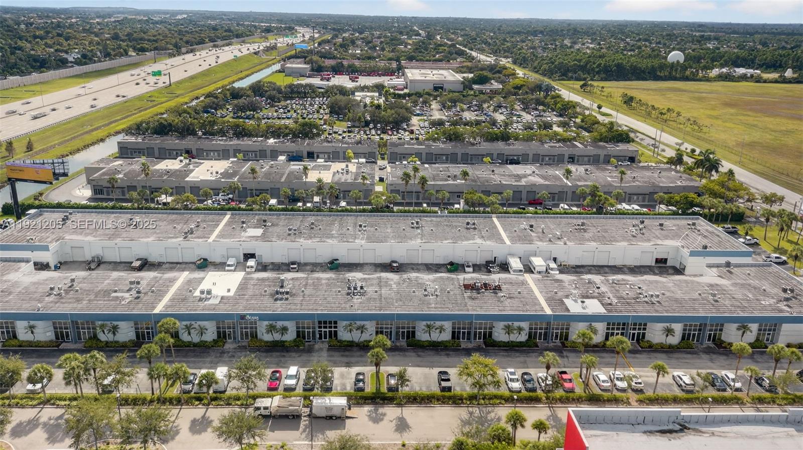 15  /   кв.футов $ 2025-11-25 0 Фото