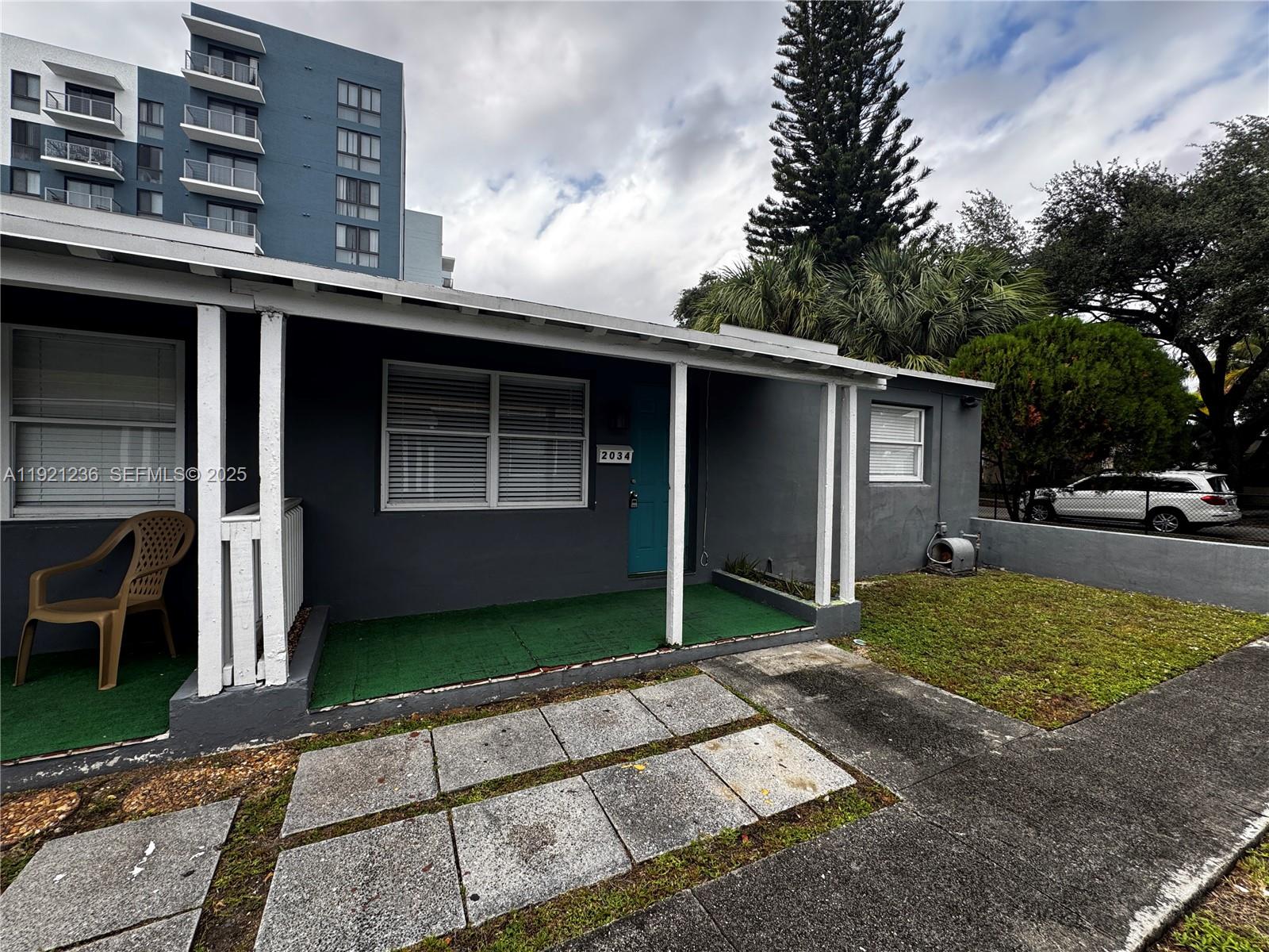   /  1370 sq. ft. $ 2025-12-03 0 Photo