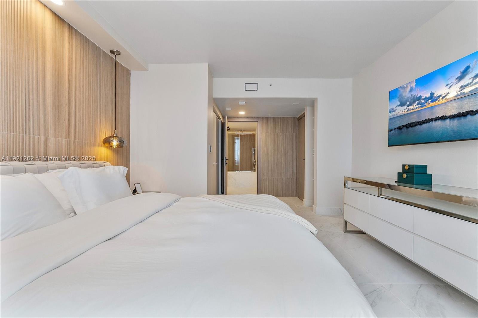 Photo of 2080 Ocean Dr #809, Hallandale Beach, Florida, 33009 -