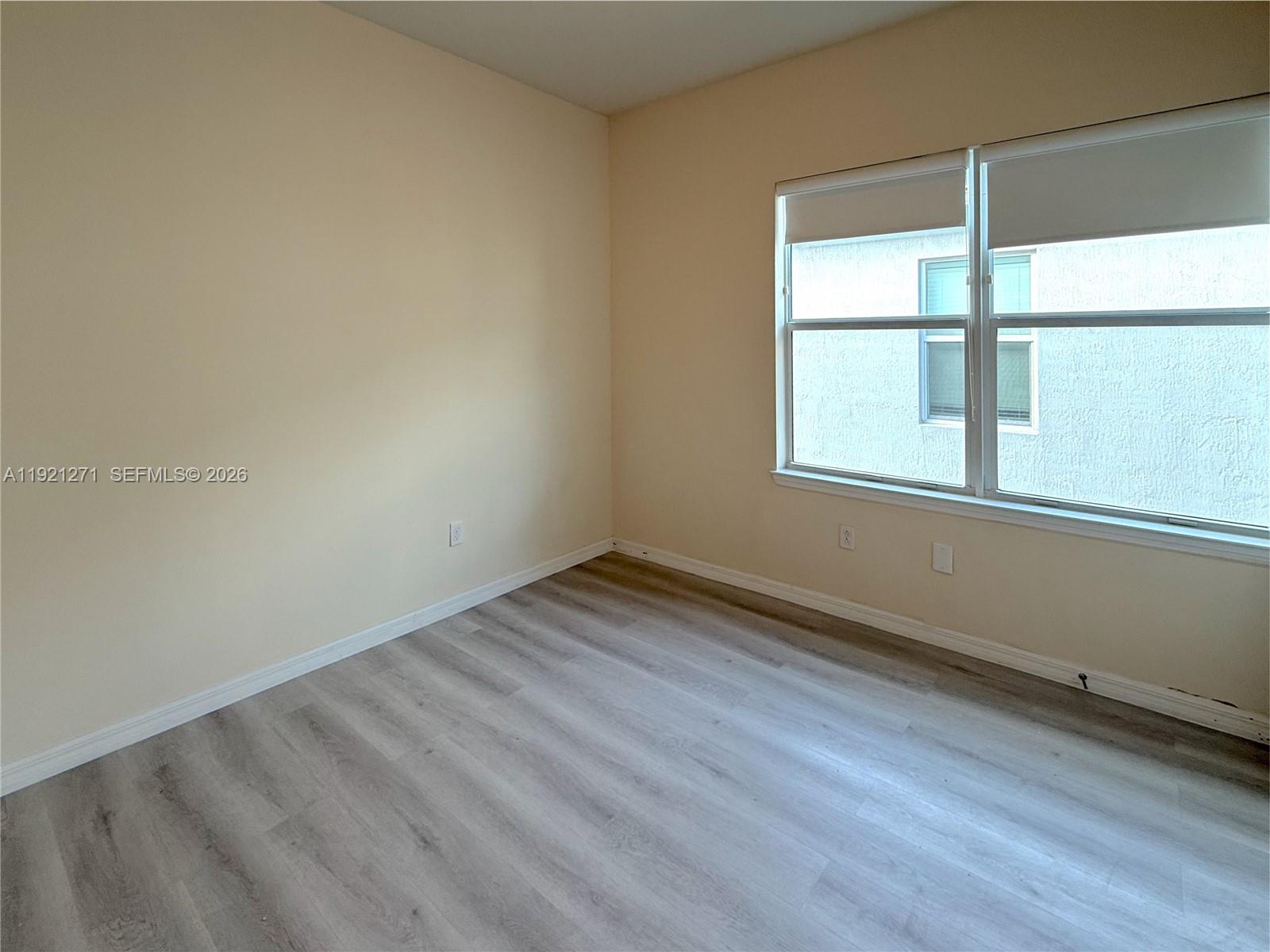 4352 5 / 4 2501 sq. ft. $ 2025-11-25 0 Photo