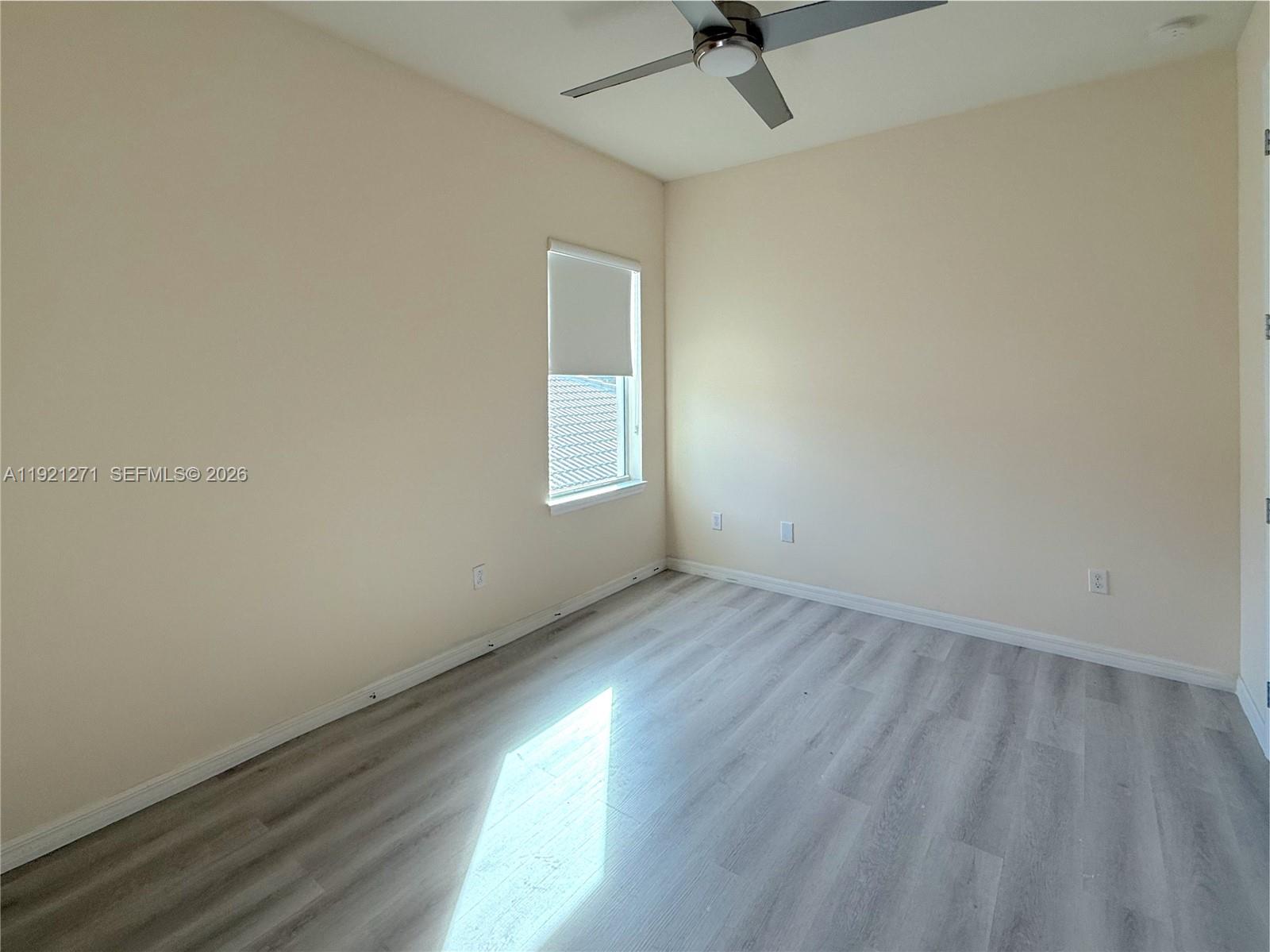 4352 5 / 4 2501 sq. ft. $ 2025-11-25 0 Photo
