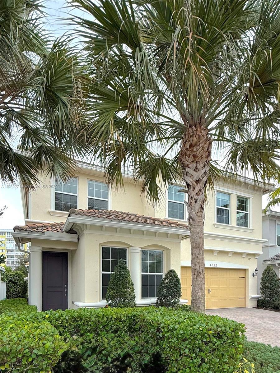 4352 5 / 4 2501 sq. ft. $ 2025-11-25 0 Photo