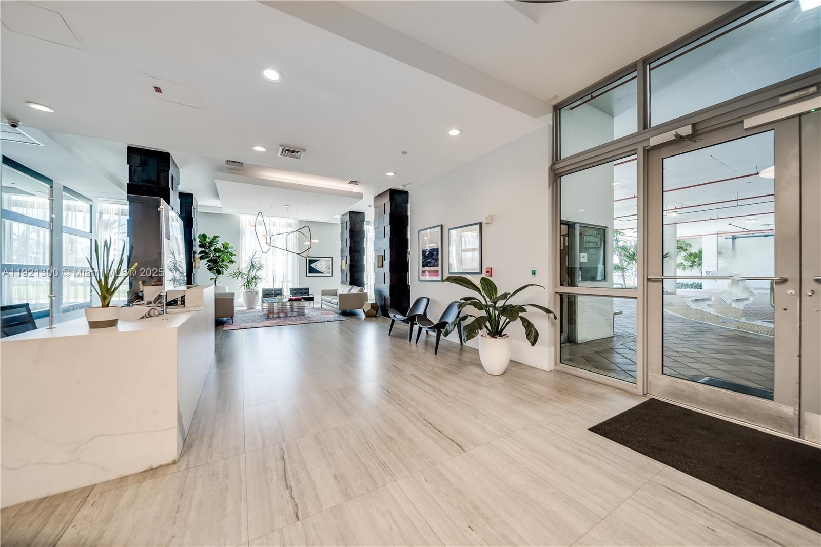 Photo of 140 Dixie Hwy  #1007, Hollywood, Florida, 33020 - 