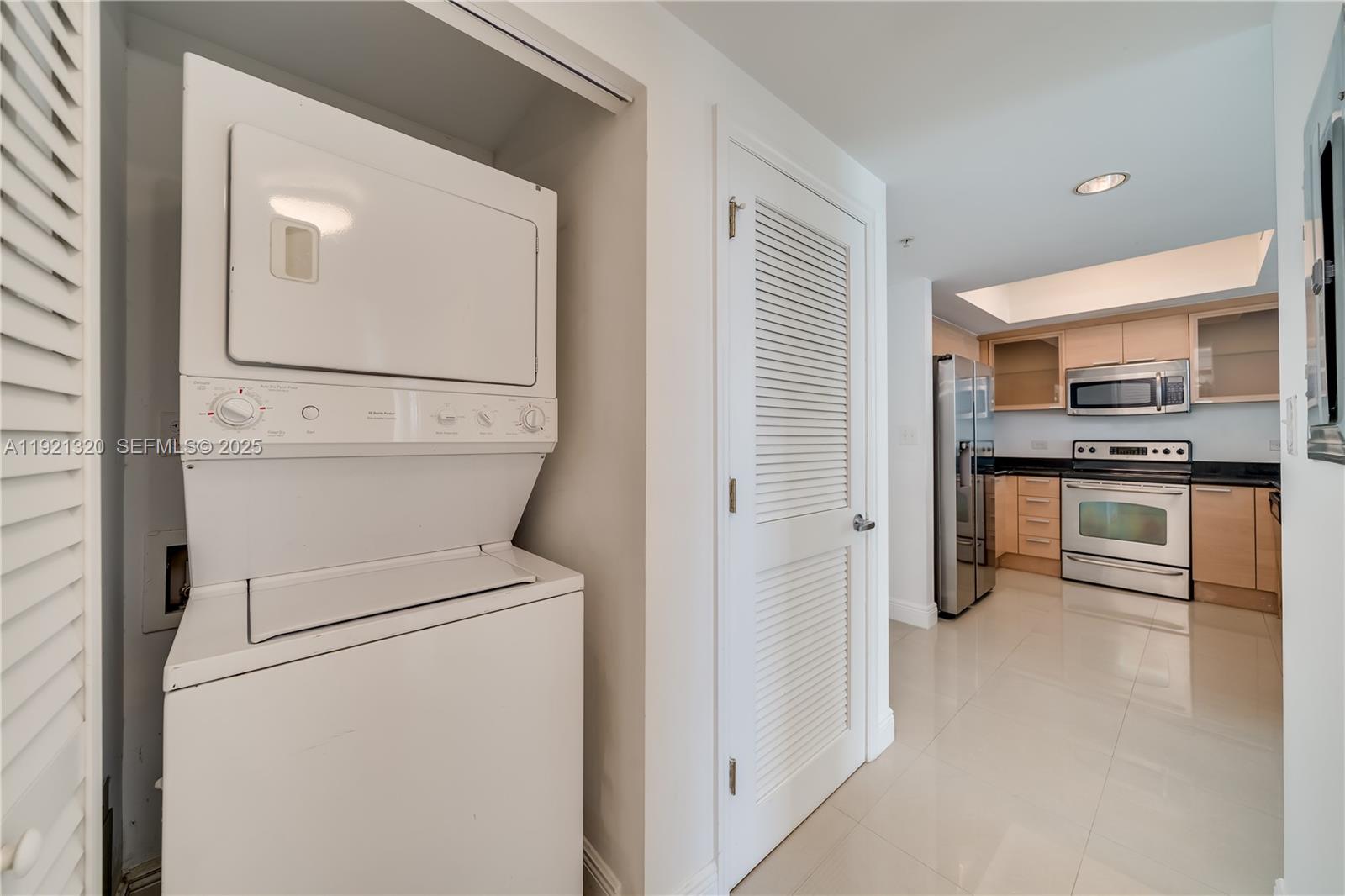 Photo of 140 Dixie Hwy  #602, Hollywood, Florida, 33020 - 