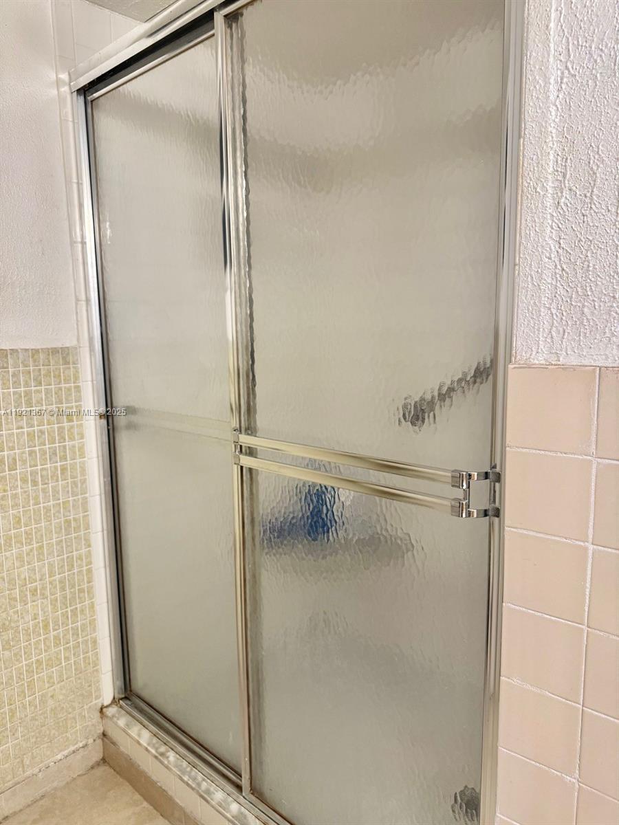 115-3 2 / 2 1674 sq. ft. $ 2025-11-26 0 foto