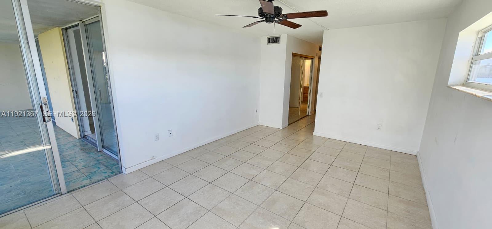 115-3 2 / 2 1674 sq. ft. $ 2025-11-26 0 Photo