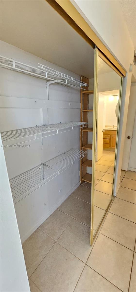 115-3 2 / 2 1674 sq. ft. $ 2025-11-26 0 Photo