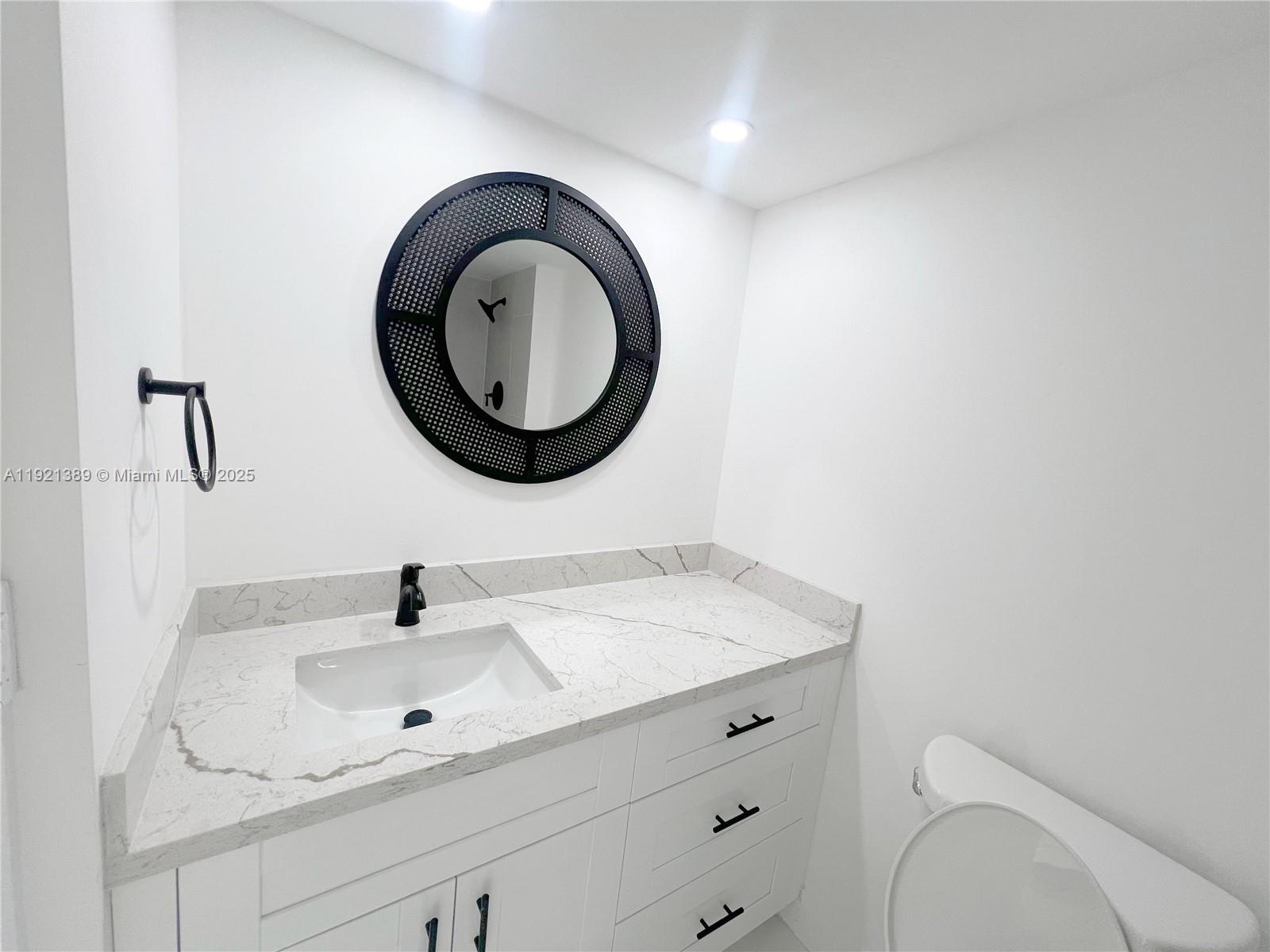 2012 2 / 2 1087 sq. ft. $ 2025-11-26 0 Photo