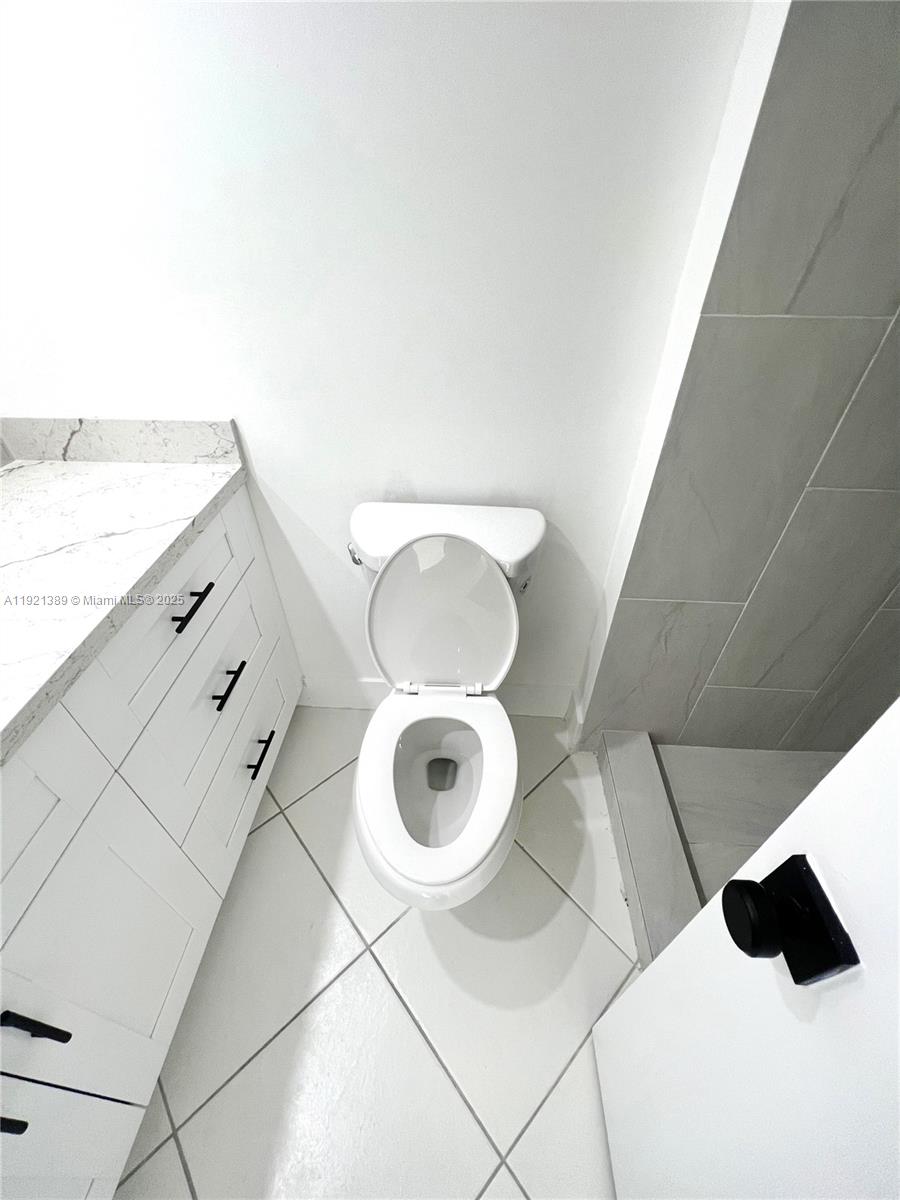 2012 2 / 2 1087 sq. ft. $ 2025-11-26 0 Photo