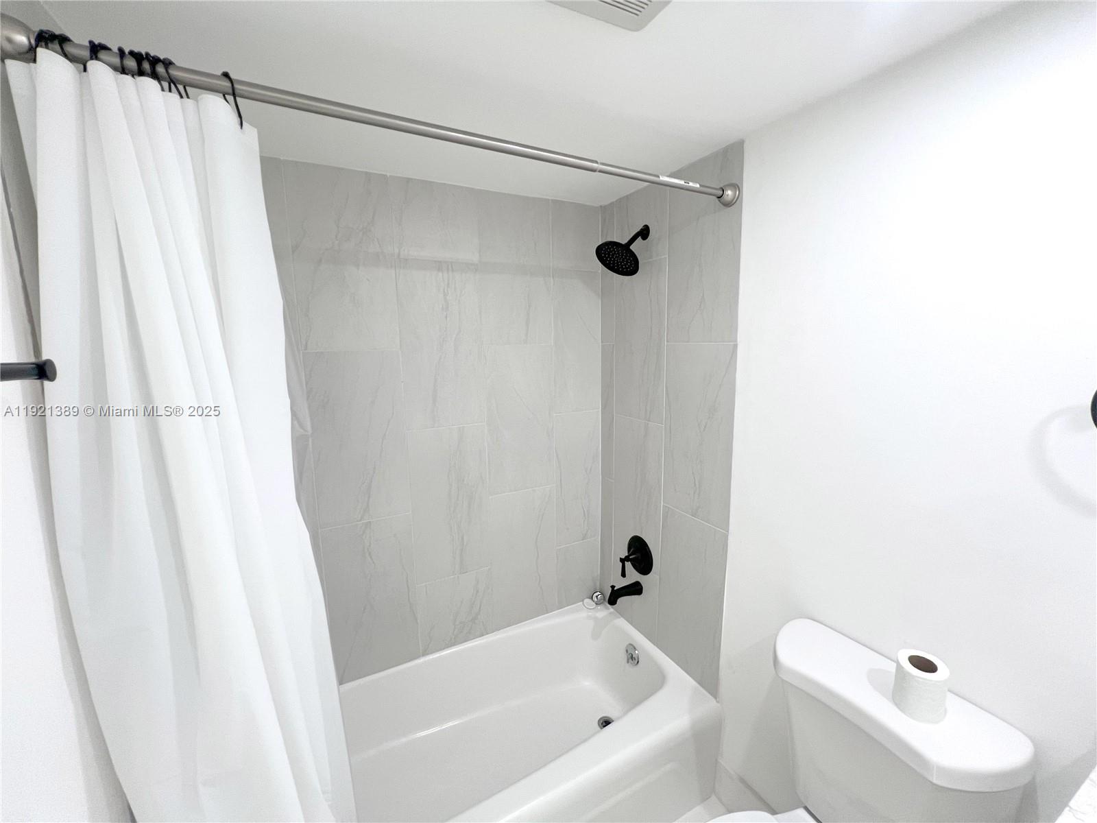 2012 2 / 2 1087 sq. ft. $ 2025-11-26 0 Photo