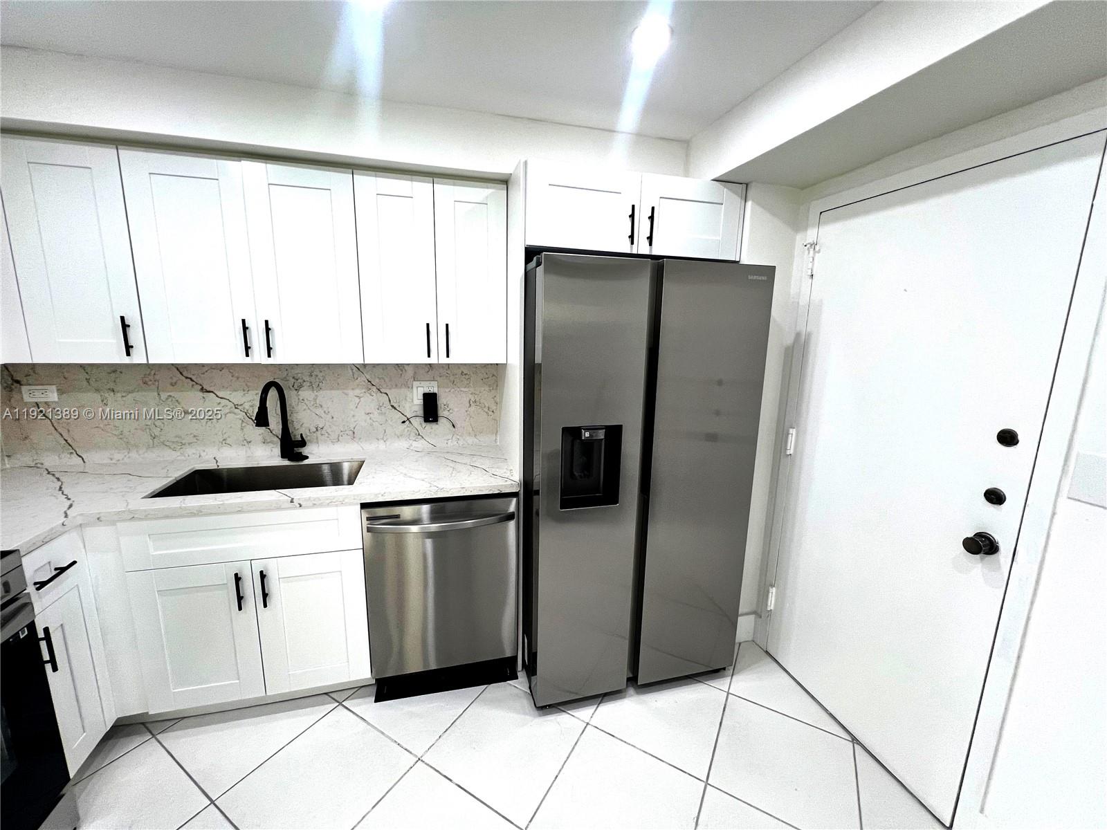 2012 2 / 2 1087 sq. ft. $ 2025-11-26 0 Photo