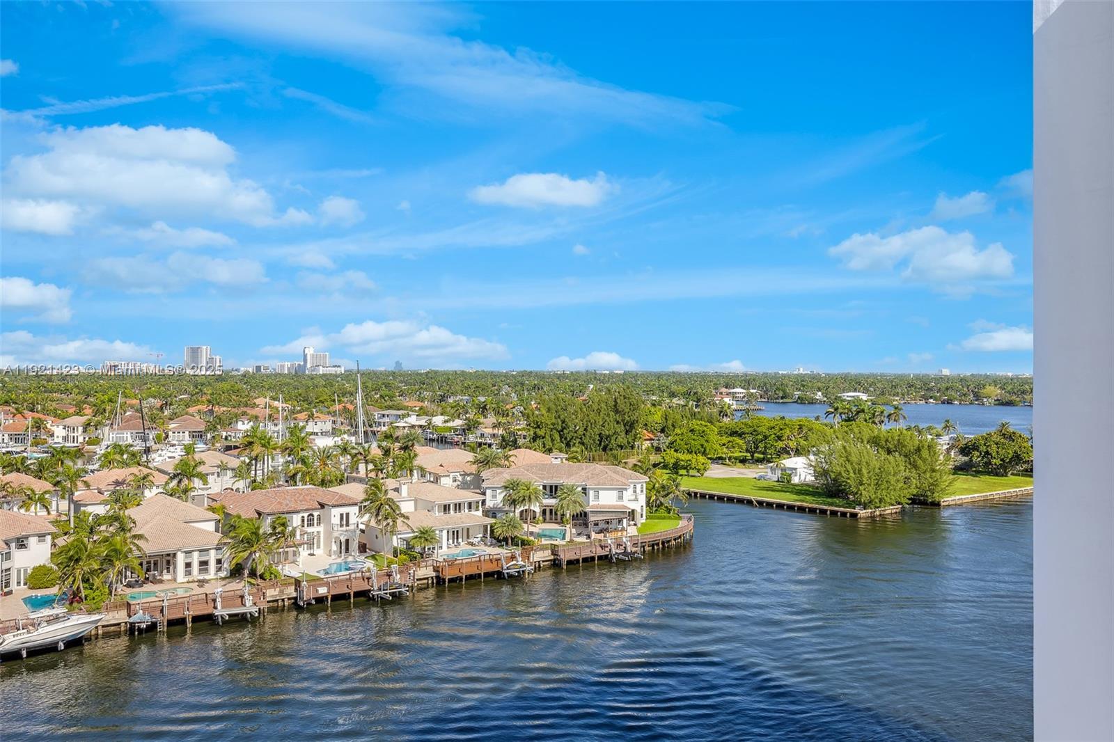 Photo of 1410 Ocean Dr  #308, Hollywood, Florida, 33019 - 