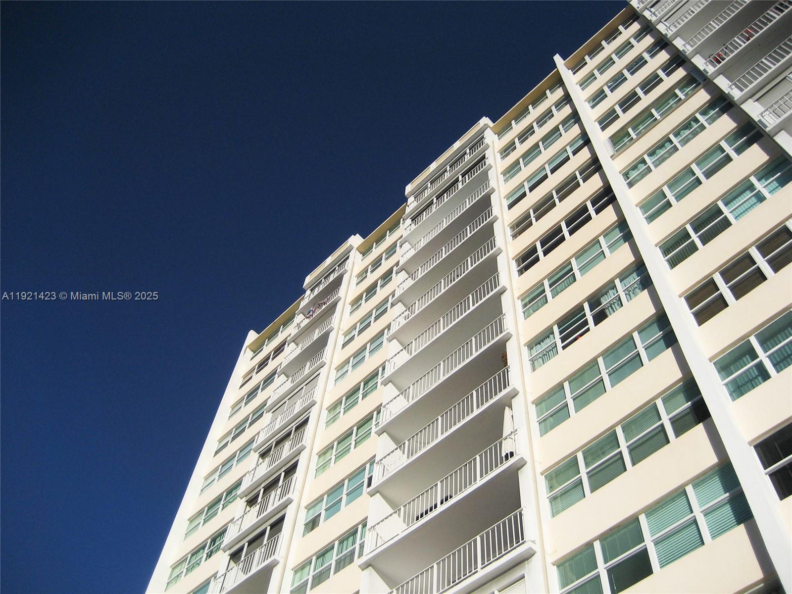 Photo of 1410 Ocean Dr  #308, Hollywood, Florida, 33019 - 
