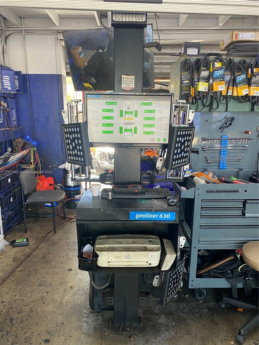 See details / sq. ft. $ 2025-11-26 0 Photo