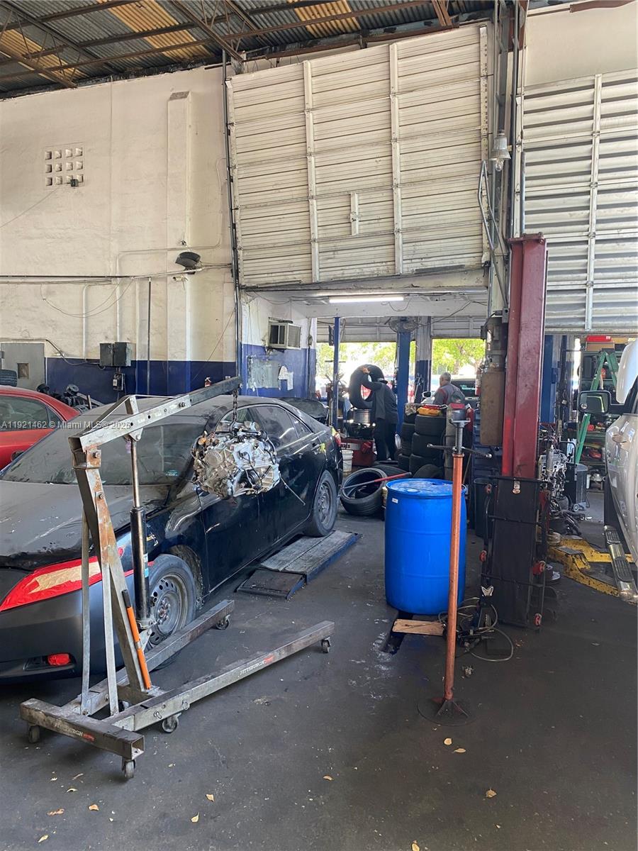 See details / sq. ft. $ 2025-11-26 0 Photo