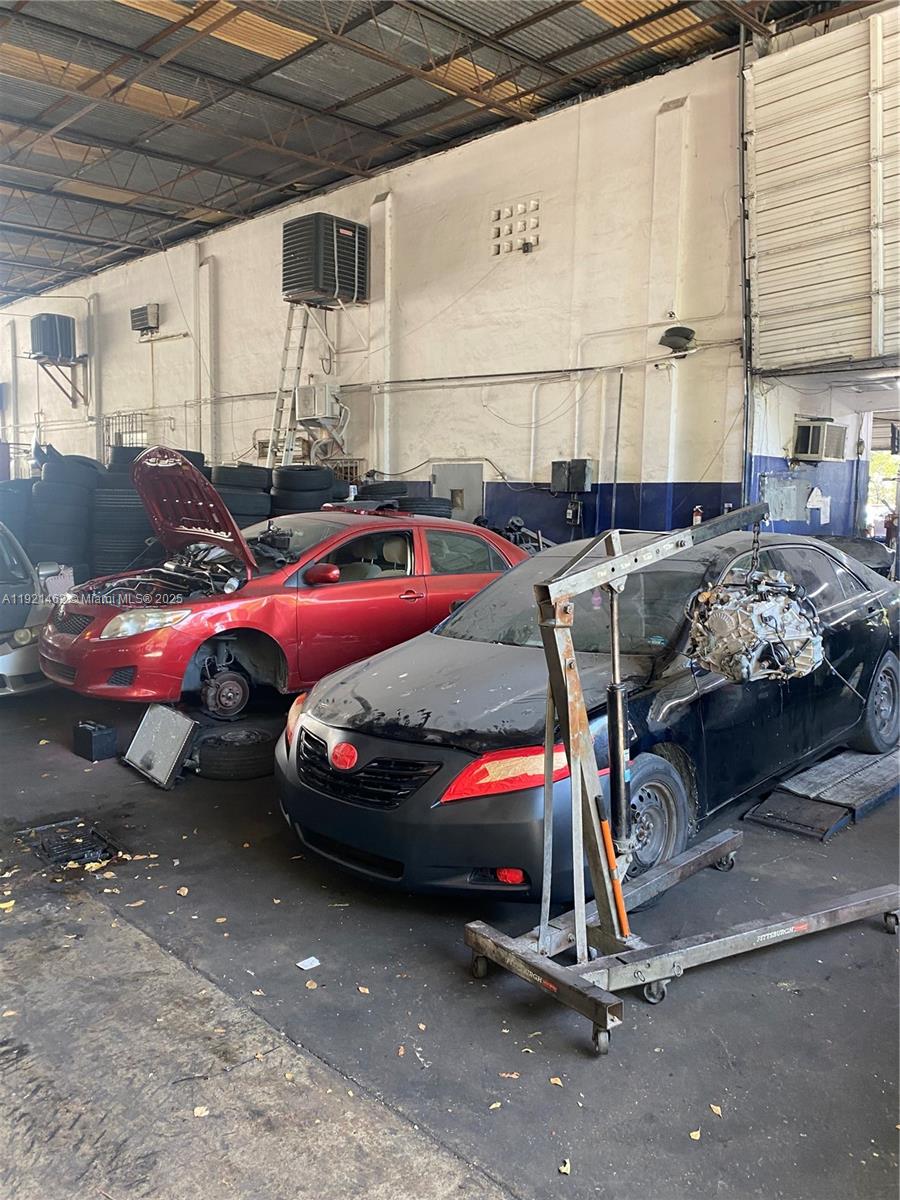 See details / sq. ft. $ 2025-11-26 0 Photo