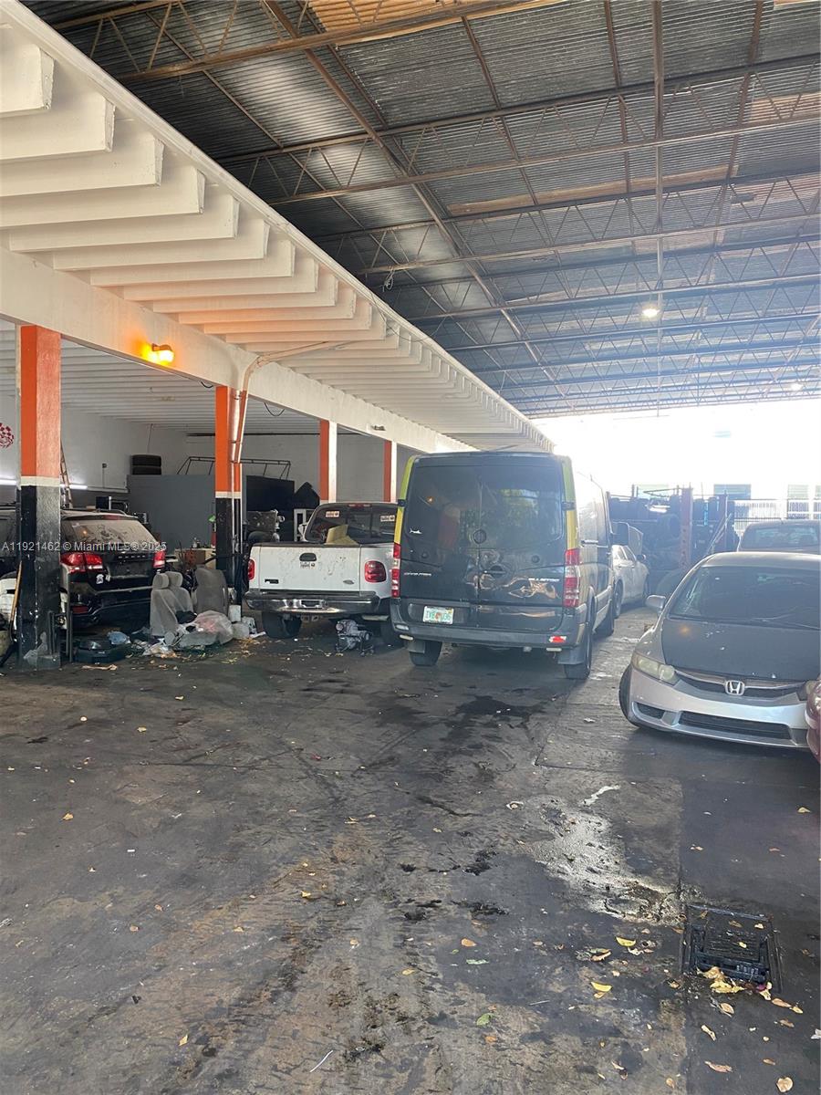 See details / sq. ft. $ 2025-11-26 0 Photo