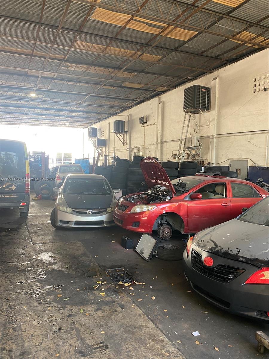 See details / sq. ft. $ 2025-11-26 0 Photo