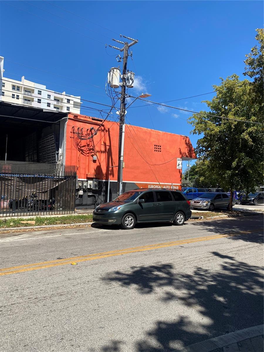 See details / sq. ft. $ 2025-11-26 0 Photo