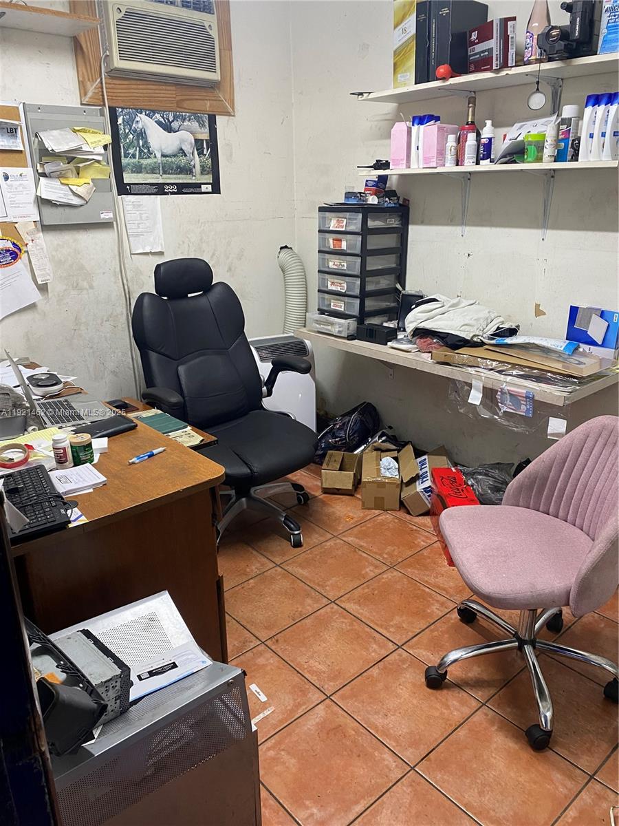 See details / sq. ft. $ 2025-11-26 0 Photo