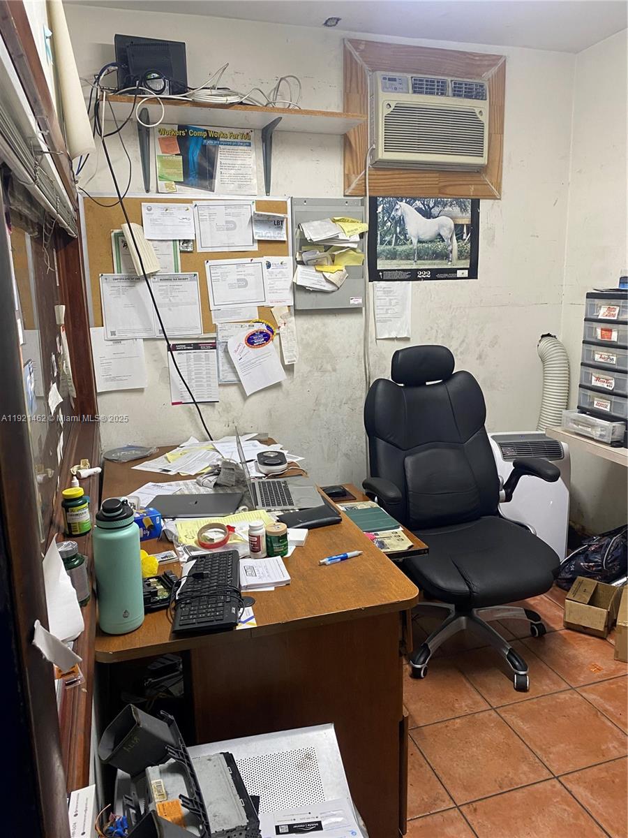 See details / sq. ft. $ 2025-11-26 0 Photo