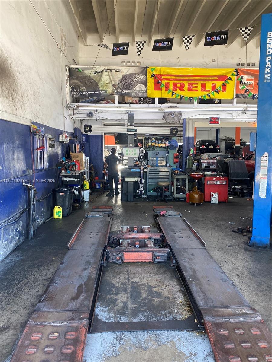 See details / sq. ft. $ 2025-11-26 0 Photo