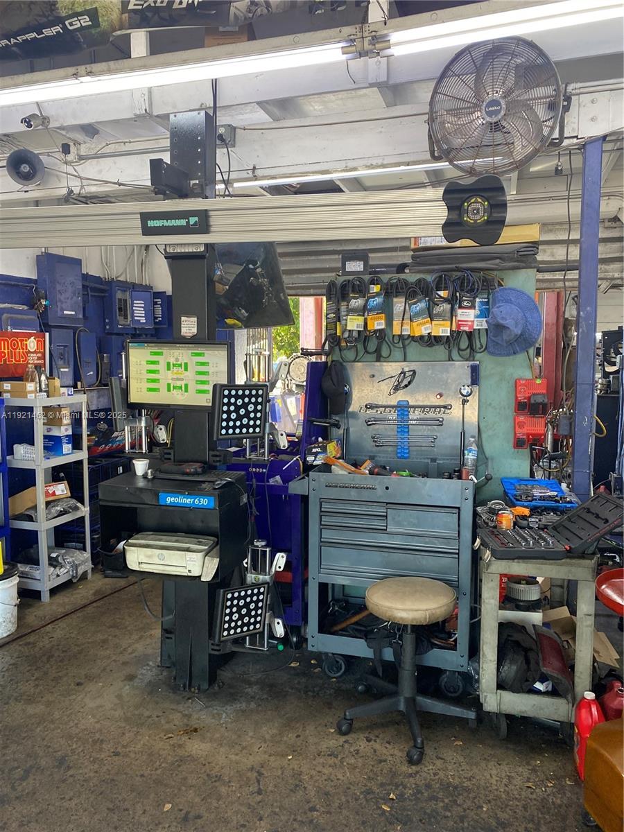 See details / sq. ft. $ 2025-11-26 0 Photo