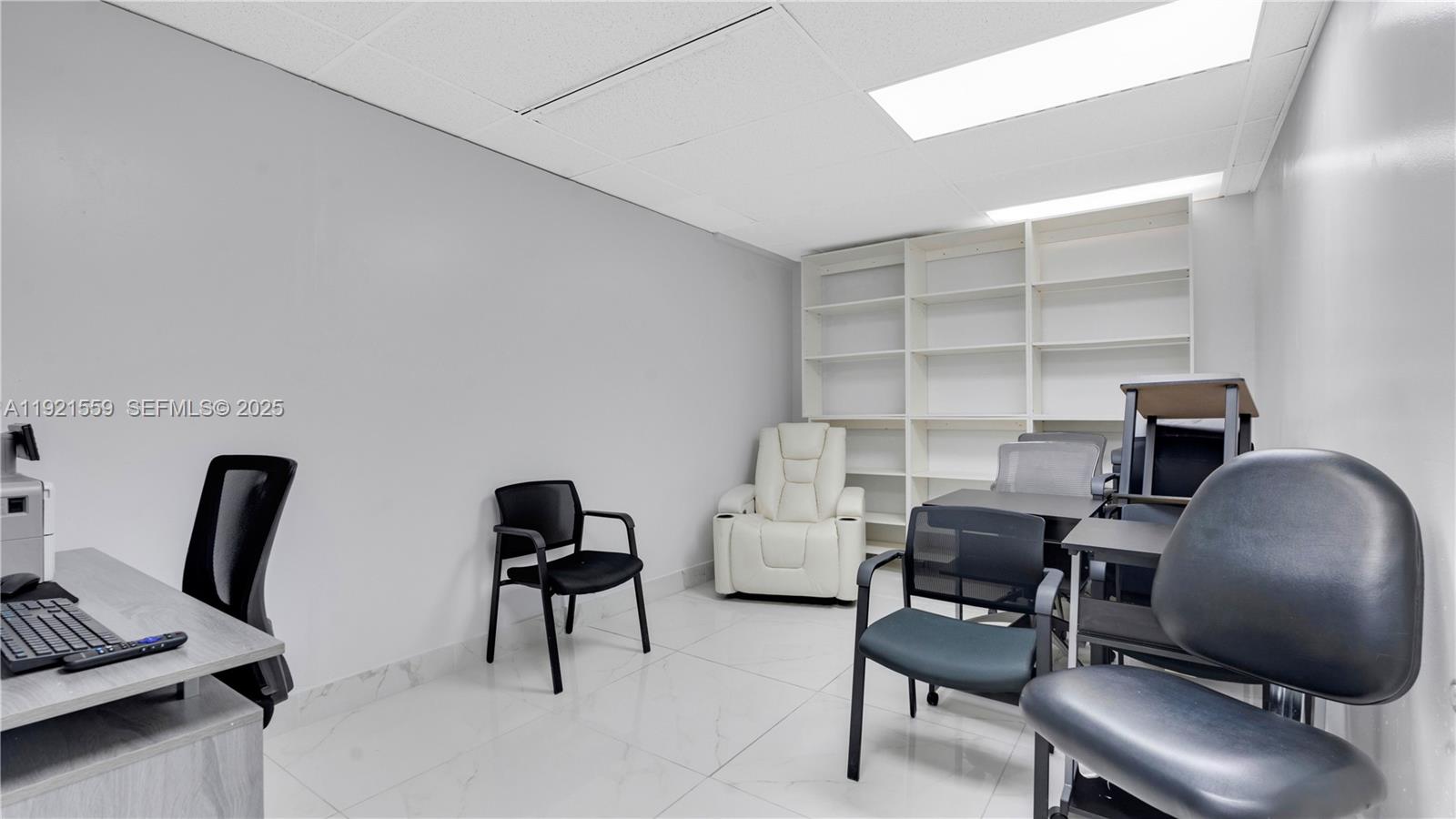 410  /   sq. ft. $ 2026-01-15 0 foto