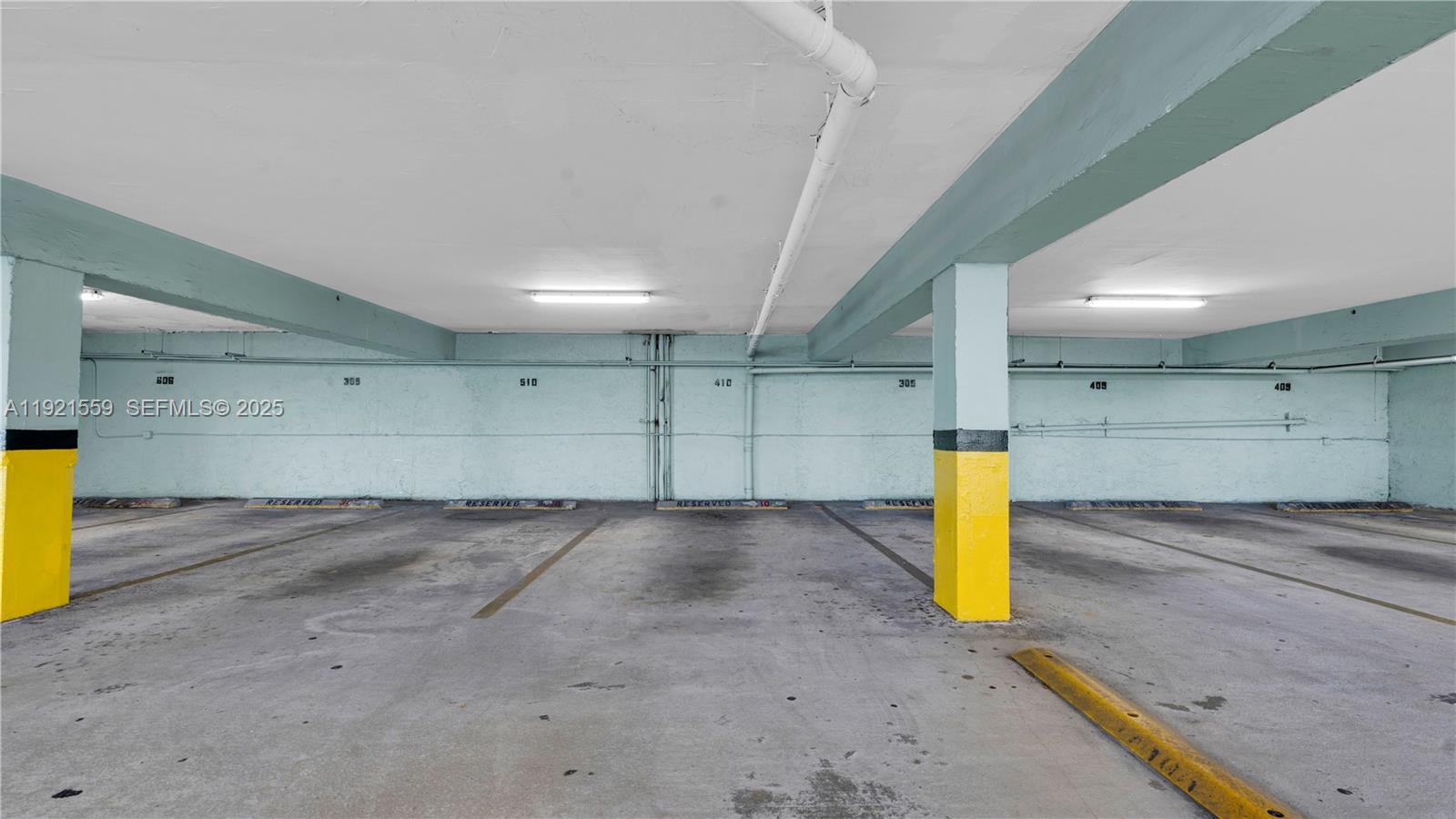 410  /   sq. ft. $ 2026-01-15 0 foto