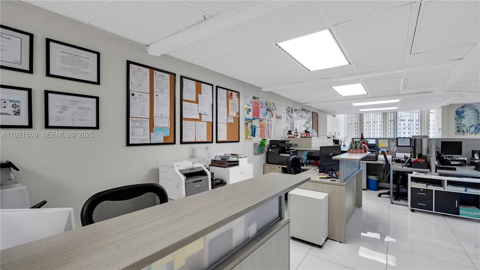 410  /   sq. ft. $ 2026-01-15 0 foto