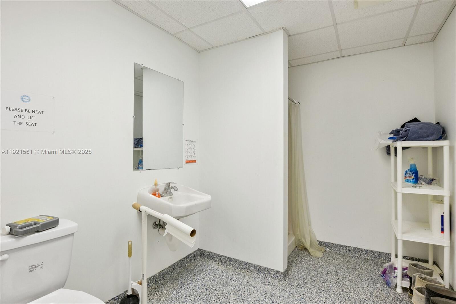   /   sq. ft. $ 2025-11-26 0 Photo