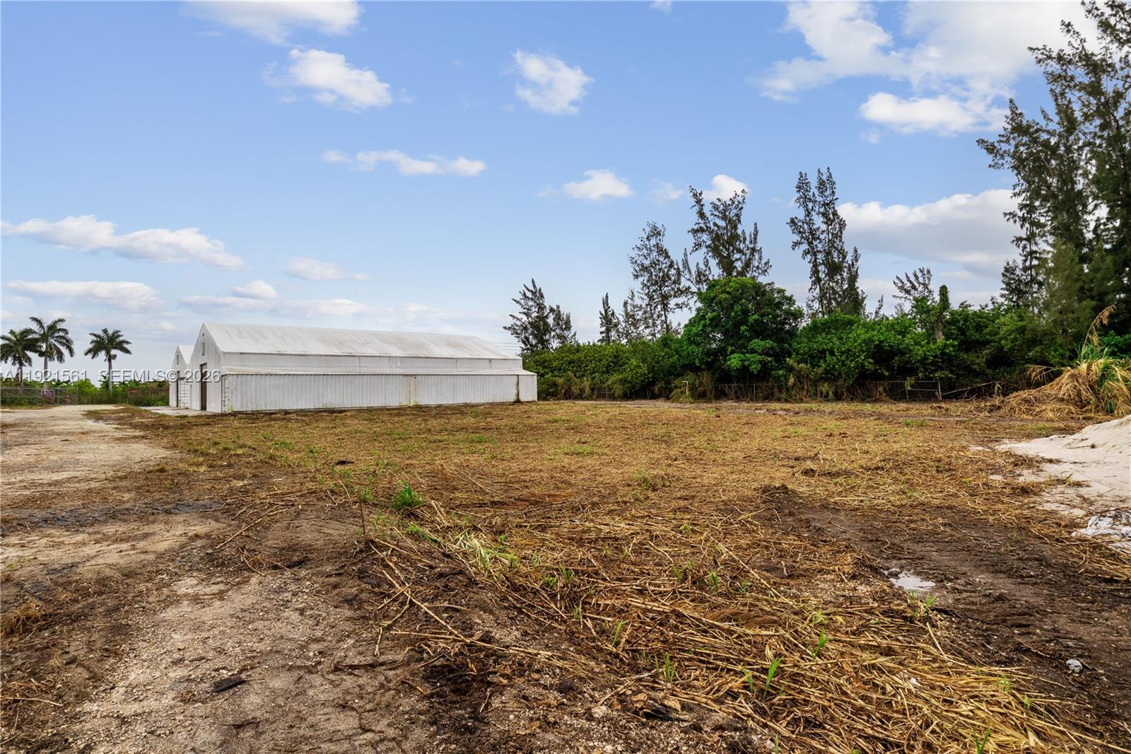   /   sq. ft. $ 2025-11-26 0 Photo