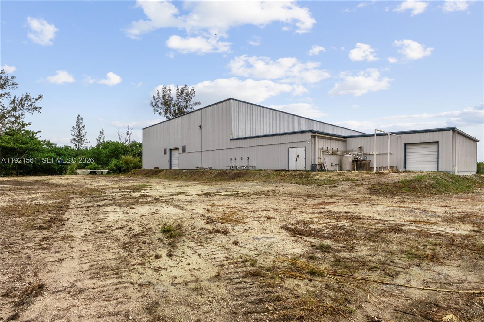   /   sq. ft. $ 2025-11-26 0 Photo