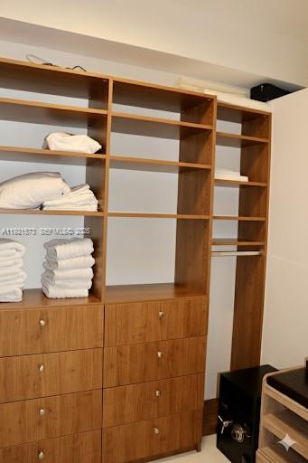 Photo of 20000 Country Club Dr  #1207, Aventura, Florida, 33180 - Master Closset