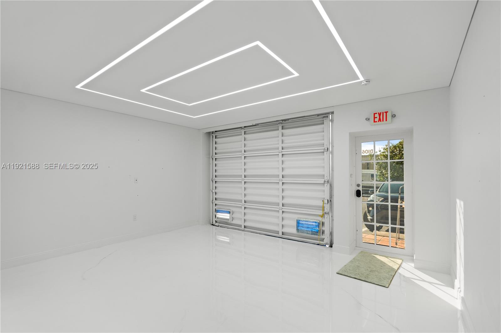 See details D106 / sq. ft. $ 2025-11-26 0 Photo