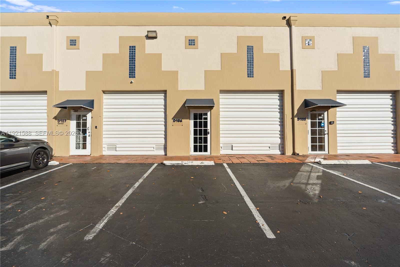 See details D106 / sq. ft. $ 2025-11-26 0 Photo