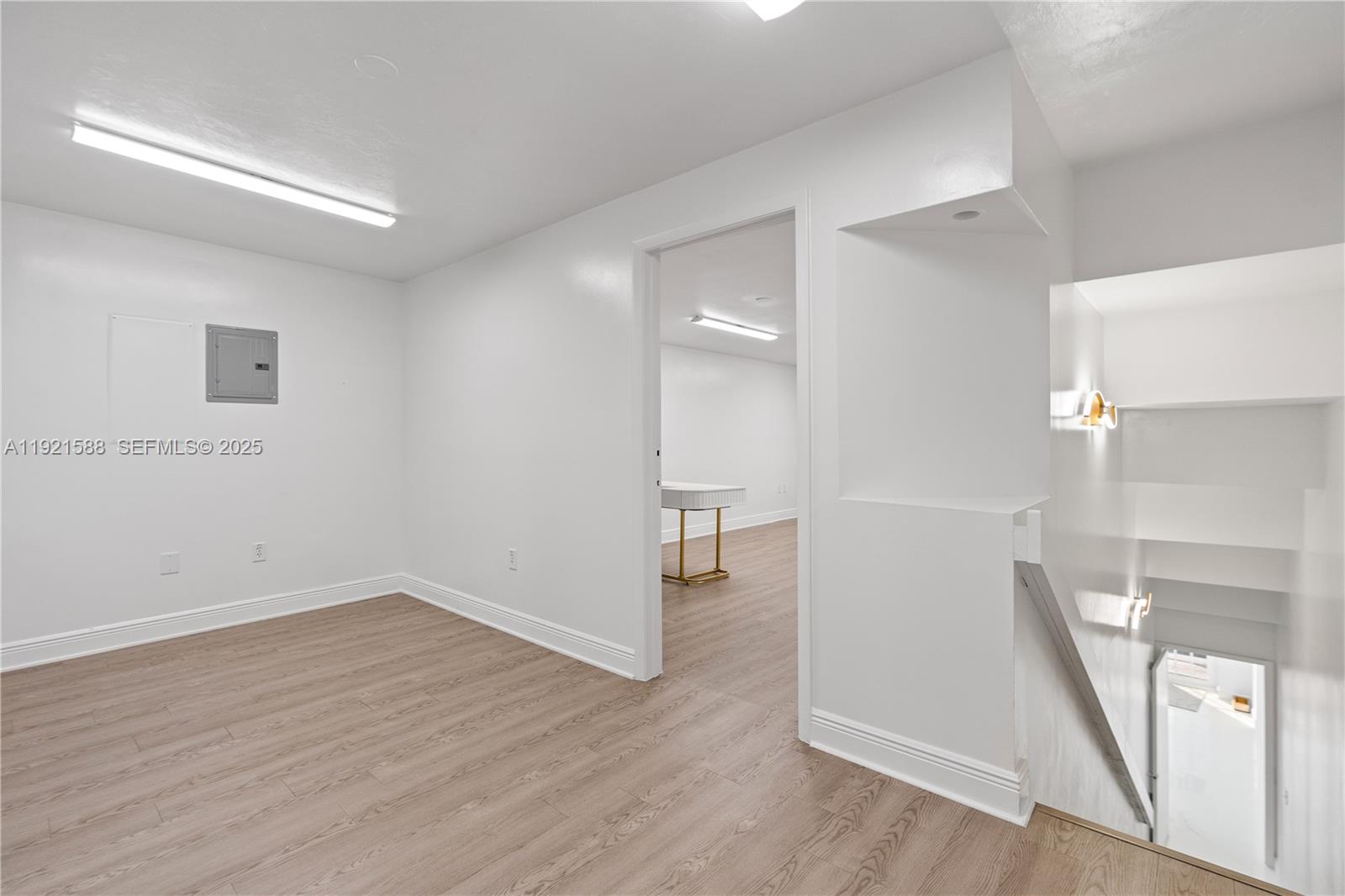 See details D106 / sq. ft. $ 2025-11-26 0 Photo