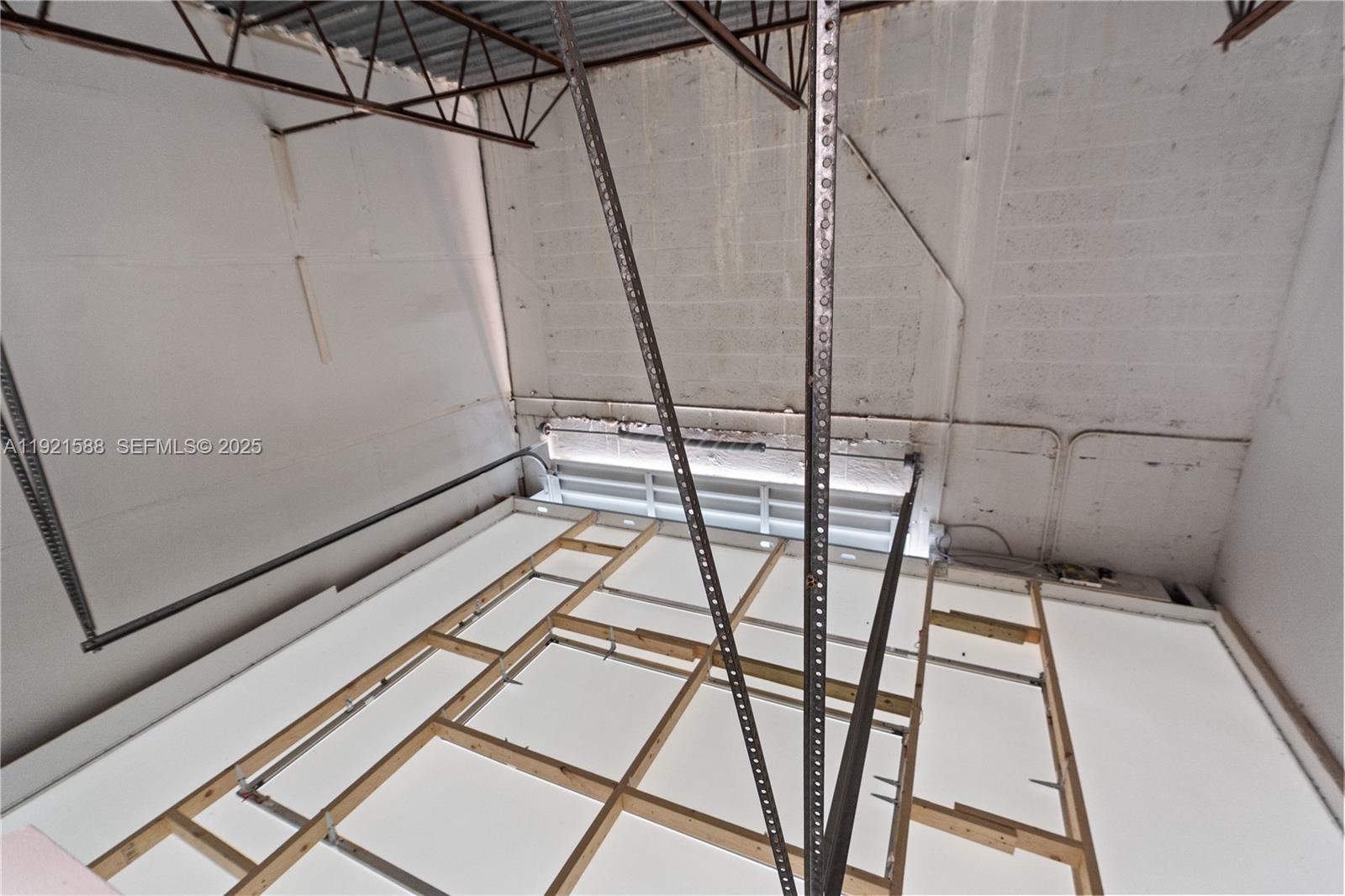 See details D106 / sq. ft. $ 2025-11-26 0 Photo