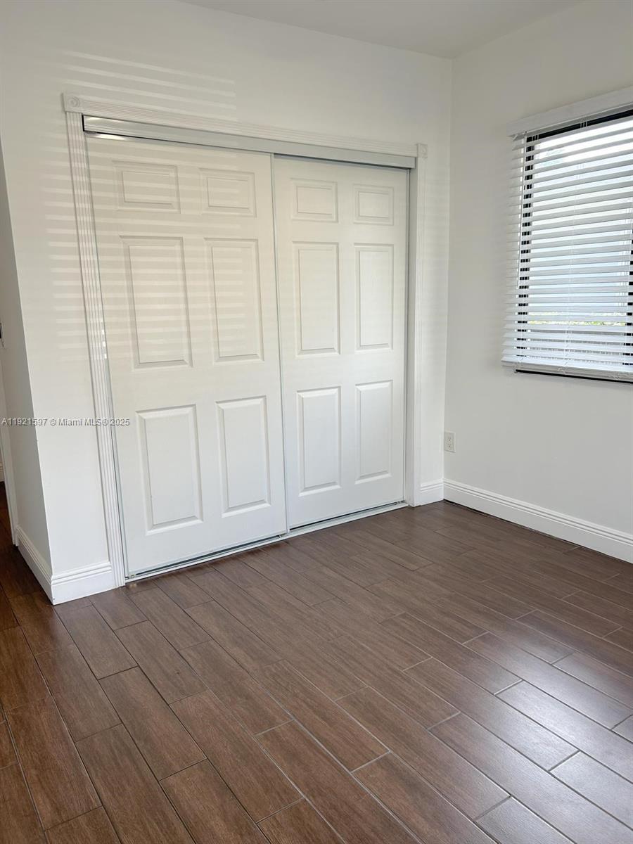 See details / 1715 sq. ft. $ 2025-11-26 0 Photo