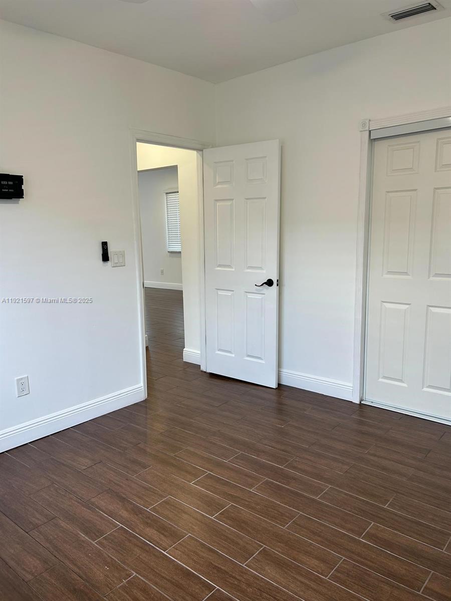 See details / 1715 sq. ft. $ 2025-11-26 0 Photo