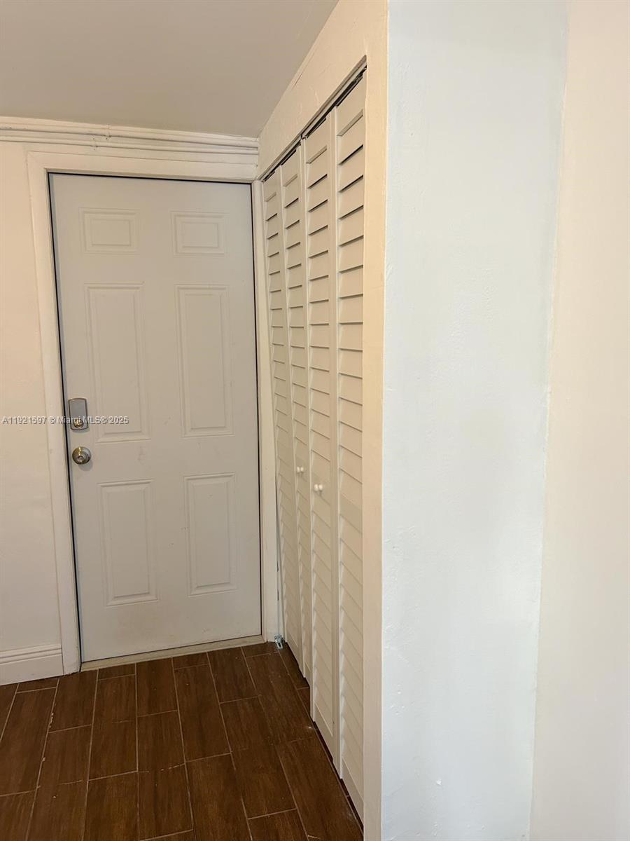 See details / 1715 sq. ft. $ 2025-11-26 0 Photo