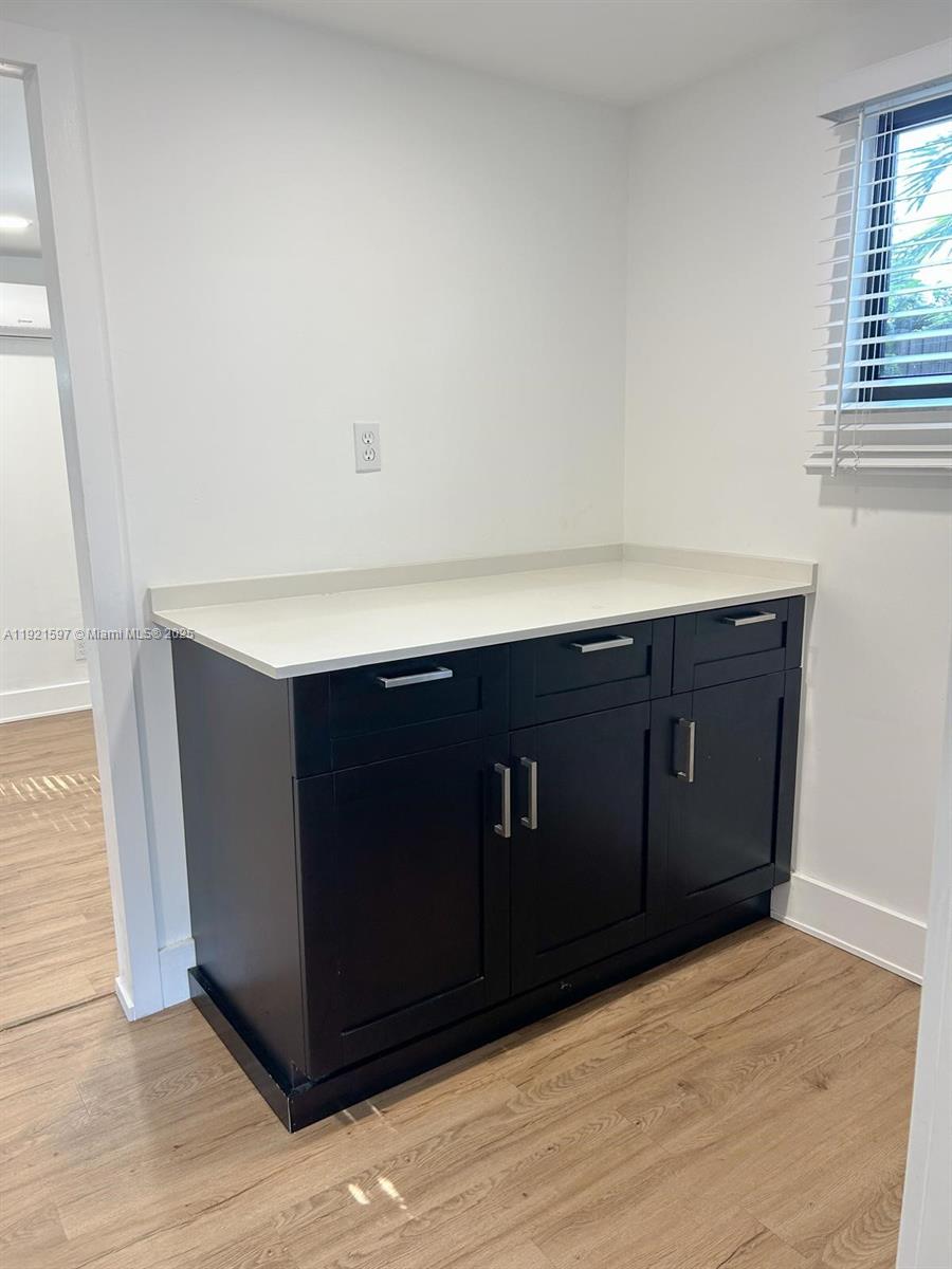 See details / 1715 sq. ft. $ 2025-11-26 0 Photo