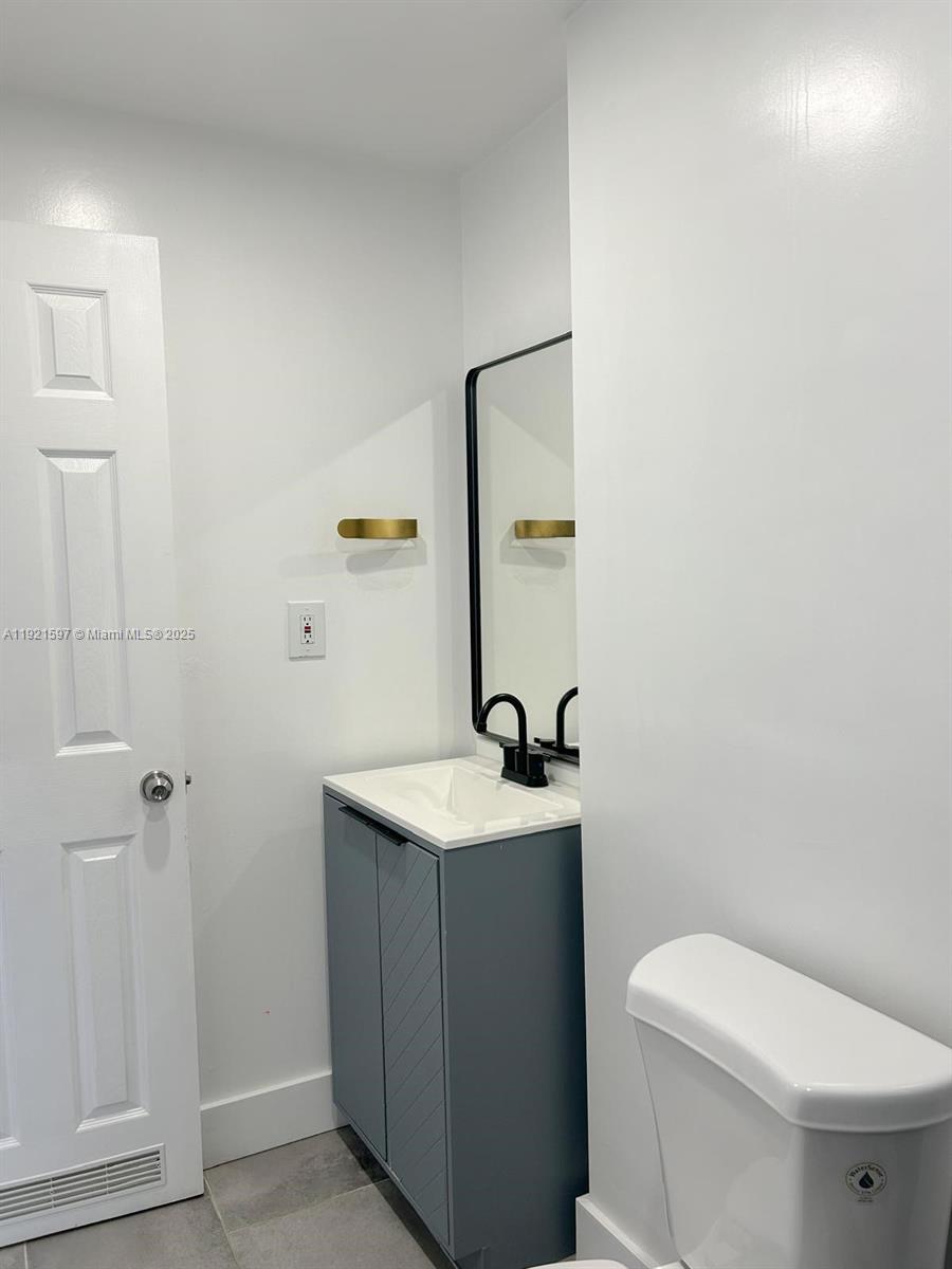 See details / 1715 sq. ft. $ 2025-11-26 0 Photo