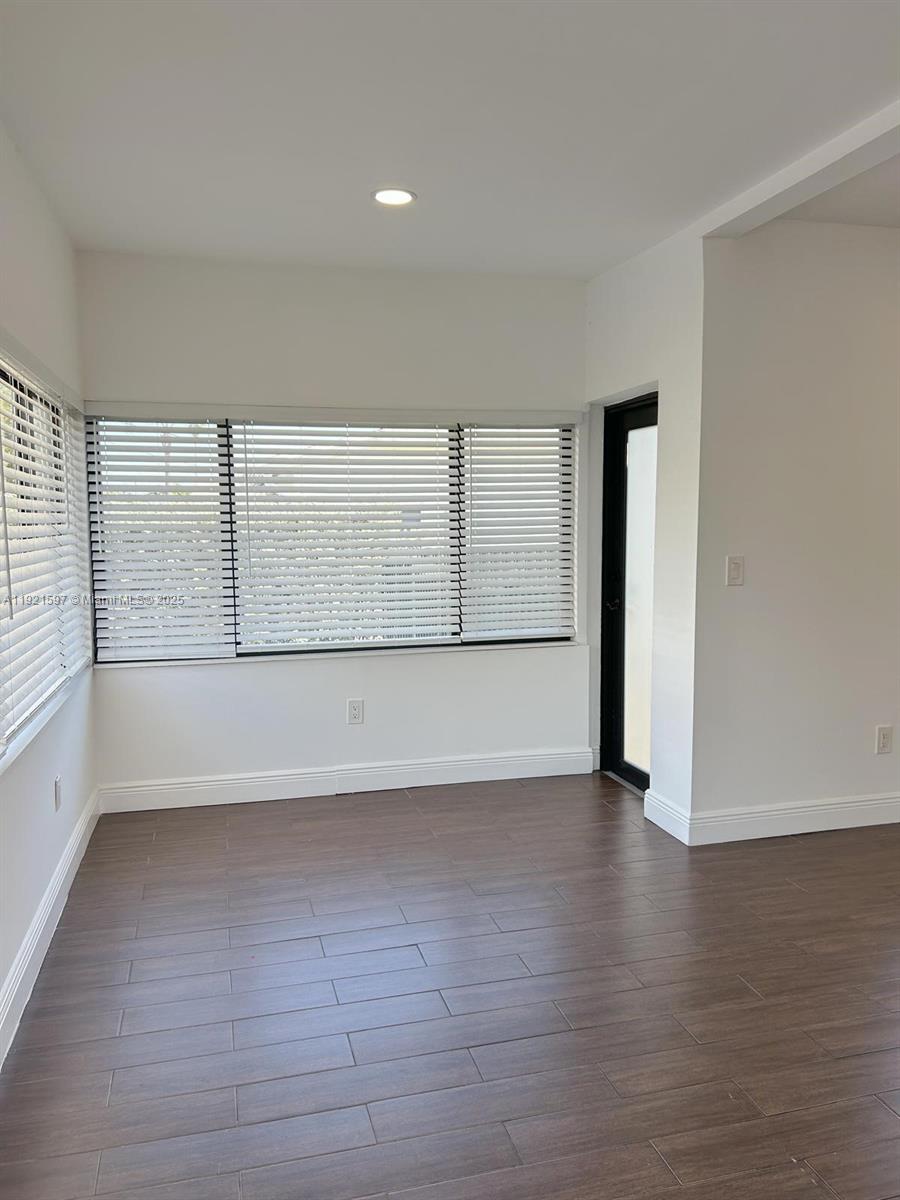 See details / 1715 sq. ft. $ 2025-11-26 0 Photo