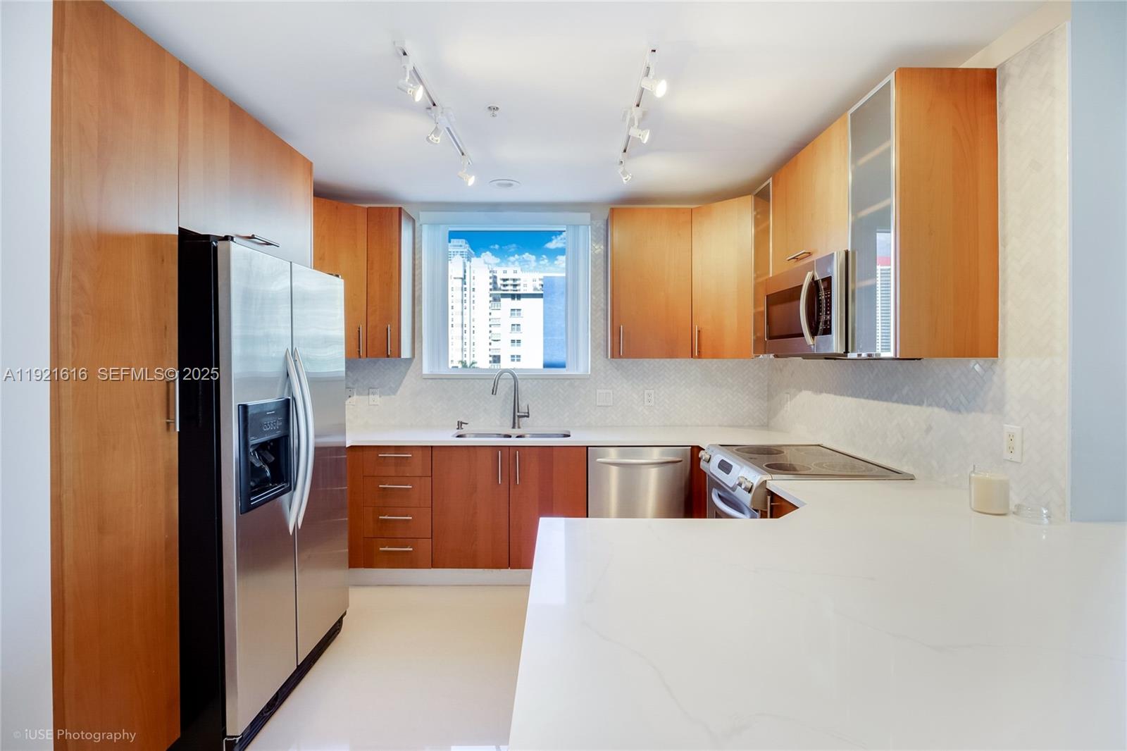 Photo of 1945 Ocean Dr  #414, Hallandale Beach, Florida, 33009 - 