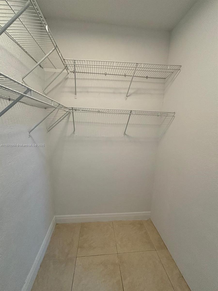 See details / 1064 sq. ft. $ 2025-11-26 0 Photo