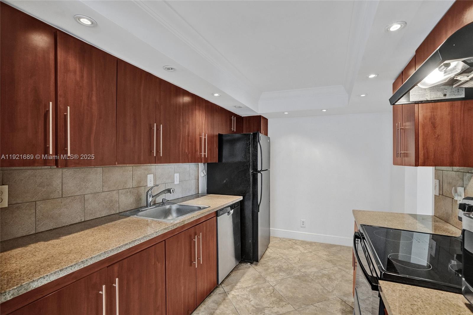 Photo of 2401 Ocean Dr  #701, Hollywood, Florida, 33019 - 